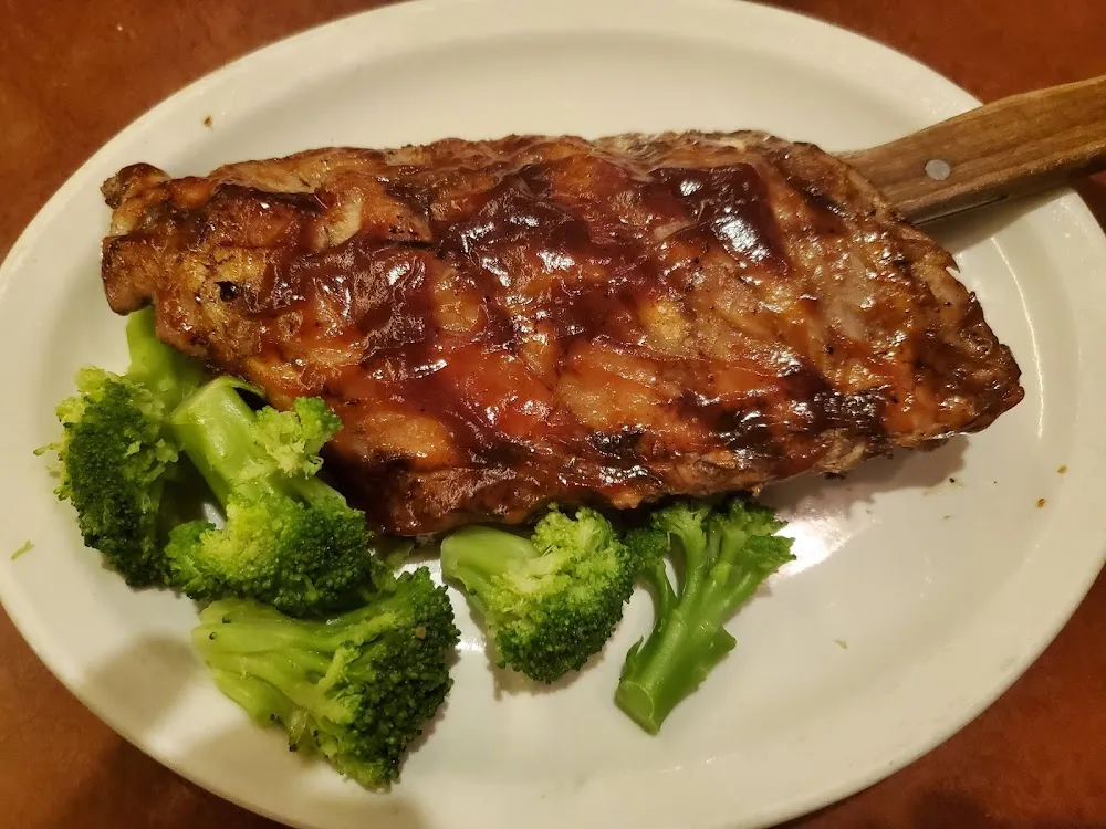 BBQ Ribs with Broccoli